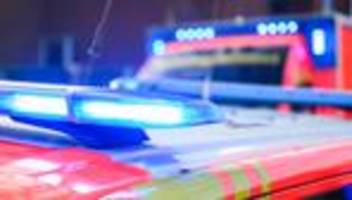 vorfahrt genommen: radfahrer bei unfall nahe lehmen lebensbedrohlich verletzt
