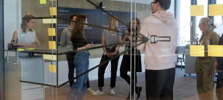 wohn-abo? pflegepflicht? so könnten wir in zehn jahren in augsburg wohnen und leben