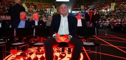fc bayern münchen: uli hoeneß hält transfer von florian wirtz nun doch für finanzierbar