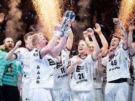 handball: die alten männer und der pokal