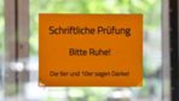 prüfungen: prüfungsstart für knapp 22.000 förder- und oberschüler