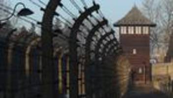 Rechtsextremismus: Schüler aus Görlitz zeigen bei Auschwitz-Besuch rechtsextreme Geste