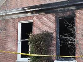 brand in harrisburg: attentäter legte feuer aus hass auf shapiro