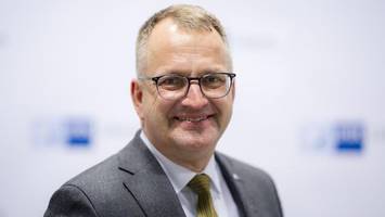 schwere krankheit: stimme der wirtschaft zieht sich zurück