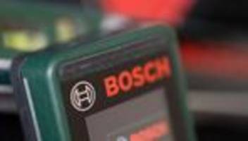 bohrer, winkelschleifer & co.: bosch-beschäftigte zeigen flagge gegen werksschließung
