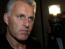 aus der zelle heraus agiert?: hintermann nach mord an reporter de vries in haft