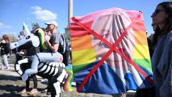 Ungarn verbietet Pride-Demonstrationen durch Verfassungsänderung