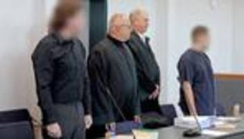 prozesse: hammer-attacke auf frau - zwei 19-jährige vor gericht