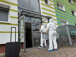 mann in nrw verhaftet: 44-jähriger bringt ehefrau um und ruft die polizei