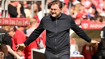Debatte um Wolfsburg-Trainer Hasenhüttl geht weiter