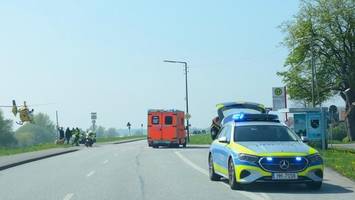 mountainbiker stürzt an bushaltestelle und verletzt sich schwer