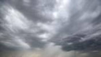 wettervorhersage: schauer und gewitter in hessen erwartet