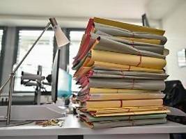 mehr gesetze denn je: bürokratie in deutschland reißt rekord-marke