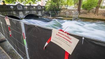 Surferin nach Unfall an Eisbachwelle in München gestorben