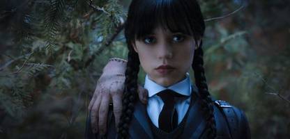 »Wednesday«: Jenna Ortega kehrt in zweiter Staffel der Hit-Serie zurück