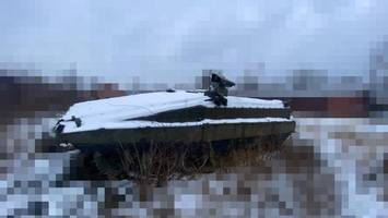 umgebauter sowjet-panzer in der ukraine aufgetaucht