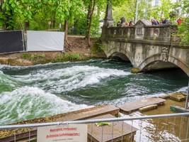 Ermittlungen nach tödlichem Surfer-Unfall: Wasser im Eisbach soll am Mittwoch abgelassen werden