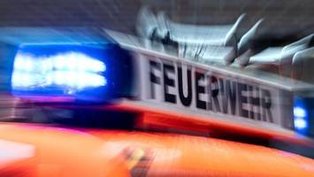 staplerbatterie geplatzt - 600 liter säure ausgelaufen