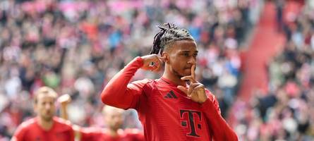 Souverän, elegant und eine Premiere: Die Bayern gewinnen gegen Mainz
