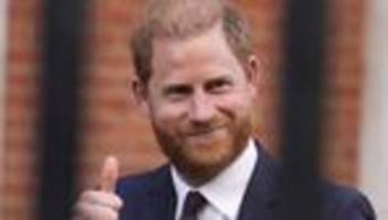 Britische Königsfamilie: Geküsst oder vor Gericht: die Extreme in Prinz Harrys Leben