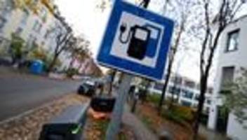 infrastruktur: e-autos: in regensburg und fürth lädt es sich am leichtesten