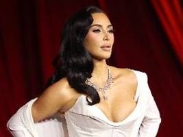 Rentner-Gang angeklagt: Angeklagter stirbt vor Prozess um Kardashian-Raubüberfall