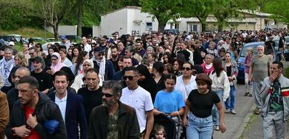 Nach Mord in Moschee: Streit um Islamhass in Frankreich