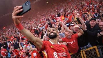Liverpool feiert Meistertitel: Tränen, Selfies, Klopp-Gesänge