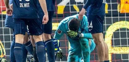 Fußball-Bundesliga: VfL Bochum erhält Sieg nach Feuerzeugwurf auf Torwart Patrick Drewes