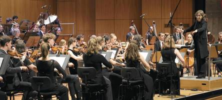 Aus der Tiefe ans Licht: Das Schwäbische Jugendsinfonieorchester feiert die Freiheit