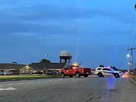 Vorsätzliche Tat in Illinois: Mann rast mit Auto in US-Schulgebäude - mindestens vier Tote