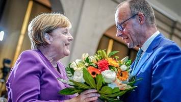 Merz trifft auf alte Rivalin: Merkel will zur Kanzlerwahl kommen