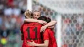 Pokal-Finale in Köln: 4:2 gegen Bremen: Bayern-Frauen machen Double perfekt