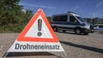 sturz im wald: vermisster radfahrer tot aufgefunden