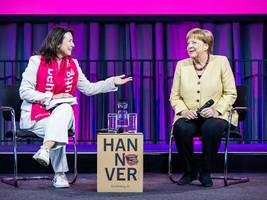 Frühere Bundeskanzlerin auf dem Kirchentag in Hannover: Angela Merkel, die mutige Mutter und ein Dämon