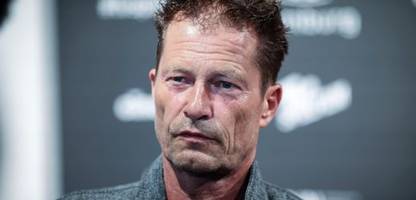 Til Schweiger irritiert bei Auftritt in Rostock – NDR-Video nicht mehr abrufbar