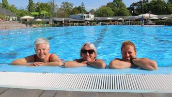 im freibad in geesthacht ist das wasser schon 25,2 grad warm