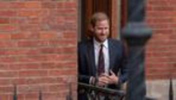 Britisches Königshaus: Prinz Harry möchte sich mit Königsfamilie versöhnen