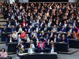 bfv-urteil zu rechtsextremismus: so wird die afd ganz bestimmt nicht kleiner