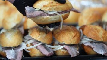 fischbrötchen satt am weltfischbrötchentag