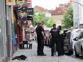 35-Jähriger notoperiert: Mann auf St. Pauli angeschossen -Täter auf der Flucht