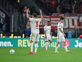 gellende pfiffe nach remis: absteiger regensburg schickt 1. fc köln in den zitter-endspurt