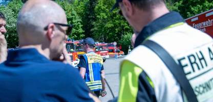 Erlangen – Tennenloher Forst: Neun Einsatzkräfte bei Waldbrand verletzt