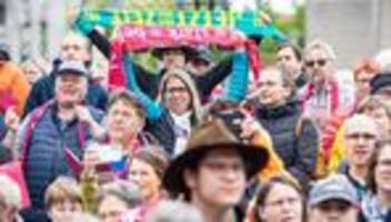 evangelische kirchen: frühlingsmärchen: 81.000 besucher beim kirchentag