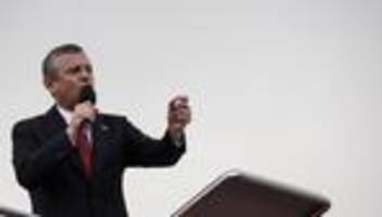 chp: angriff auf türkischen oppositionschef in istanbul