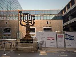 armee meldet munitionssplitter: huthi-rakete schlägt nahe des flughafens von tel aviv ein
