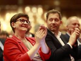 SPD-Chef betont gutes Verhältnis: Klingbeil nennt Debatte um Esken beschämend