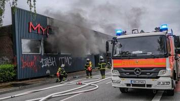autowerkstatt in wandsbek in flammen, eine person verletzt