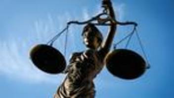 Landgericht Frankfurt: Prozess um erwürgte Frau: Anklage fordert 13 Jahre Haft