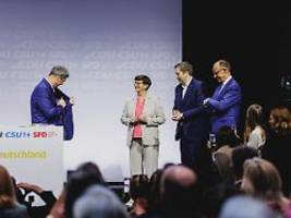 Koalitionsvertrag unterzeichnet: Union und SPD machen sich klein, wollen aber oho